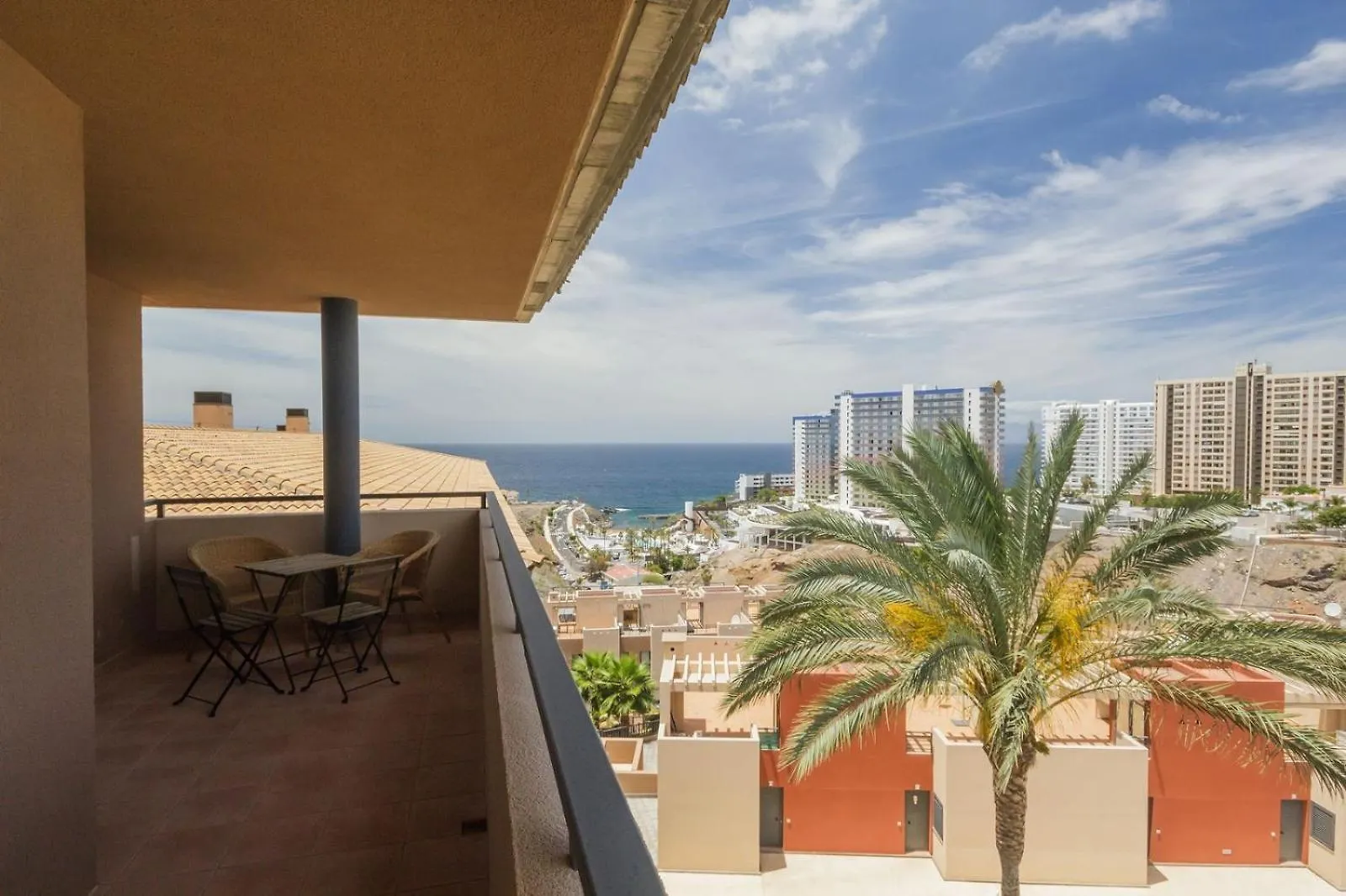 Apartment Playa Paraiso location